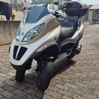 Piaggio MP3 Hybrid