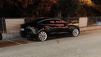 Tesla Model 3 Performance