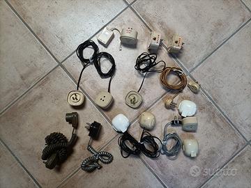 lotto materiale telefonico vintage tripolare 16 pz