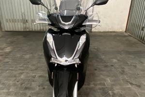 Honda sh 350 CC ABS nero lucido 2024