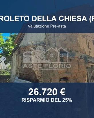 Immobile in asta di 420 m² con box auto a Feroleto