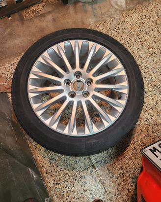 4 cerchi da 17 con gomme invernali