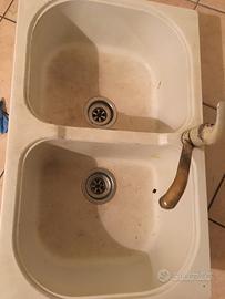 Lavello in fragrante