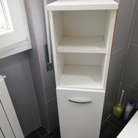 Armadietto per bagno. 