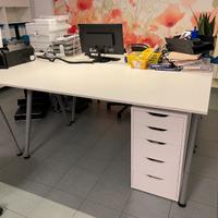 Scrivania ikea usata