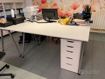 Scrivania ikea usata