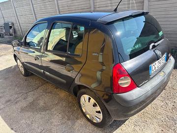 Renault Clio 1.6 16V cat 5 porte Initiale motore n