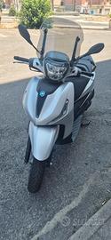 Piaggio Beverly 300 - 2025