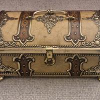 Bauletto in latta vintage Sperlari.