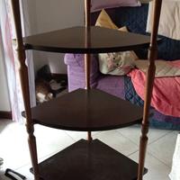 SCAFFALE ANGOLARE IN LEGNO