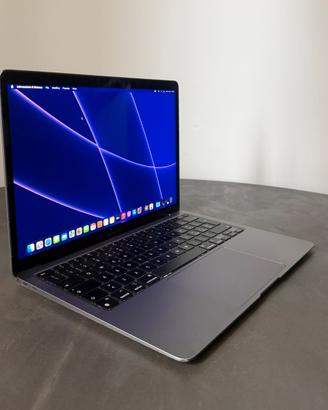 Macbook Air 13” M1 8-Core 8GB RAM