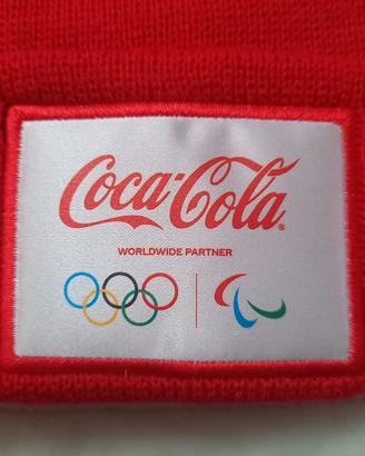 Berretto rosso Coca Cola Milano Cortina 2026 Olimp