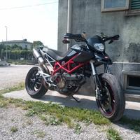 ducati hypermotard 1100