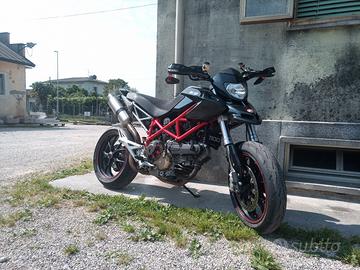 ducati hypermotard 1100