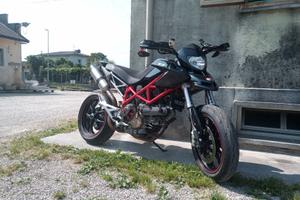 ducati hypermotard 1100