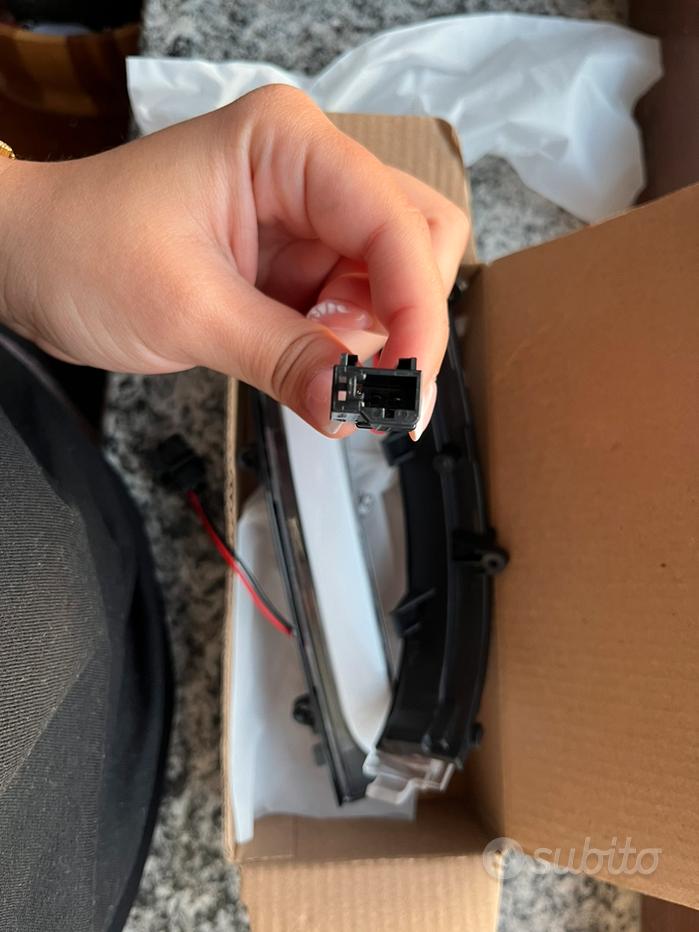 Indicatore Direzione Specchietto Per LDV Per Maxus Per Deliver 9 V90 Spia Specchietto Retrovisore Spia Indicatori Di Direzione Specchietto Retrovisore Freccia Retrovisore(Right Indicatore Direzione Specchietto Per LDV Per Maxus Per Deliver 9 V90 Spia Specchietto Retrovisore Spia Indicatori Di Direzione Specchietto Retrovisore Freccia Retrovisore(Right