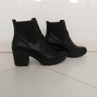 STIVALETTI NERI TACCO LARGO BATA DONNA