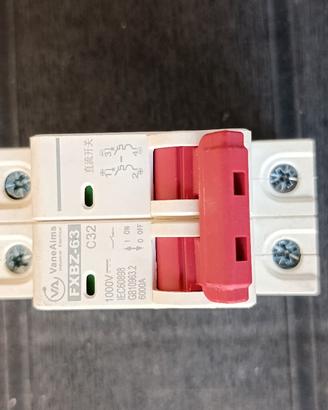 Interruttore MT DC 32A 1000V solare