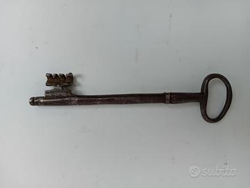 Antica chiave da portone,