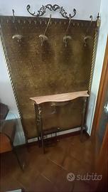Arredo da ingresso in ferro ottonato vintage