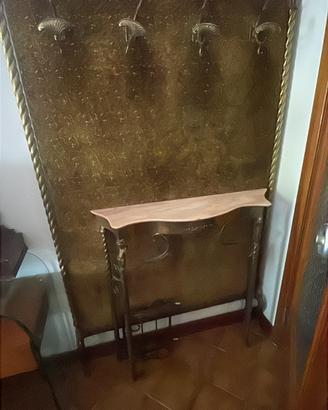 Arredo da ingresso in ferro ottonato vintage