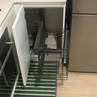 Carrello etraibile per mobile