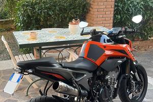 KTM Duke 790 L(2024)
