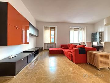 Appartamento ristrutturato con 5 camere e garage