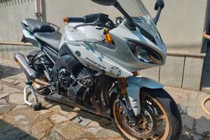 Yamaha fazer8 