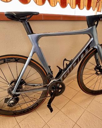 Giant propel advanced pro 1