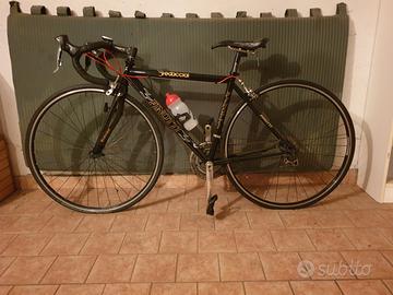 Bici da corsa FINOTTI con telaio DEDACCIAI