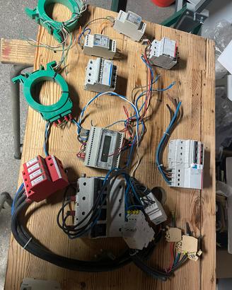 Lotto materiale elettrico