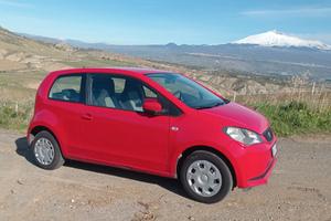 SEAT Mii 1.0 Ecofuel tenuta maniacalmente