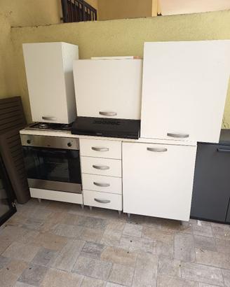 Cuchina  completa + Frigo- Lido delle Nazioni