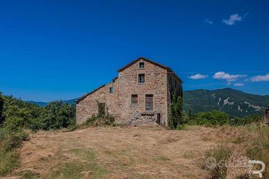 Rustico / Casale di 270 m² con 5 locali a Sestino
