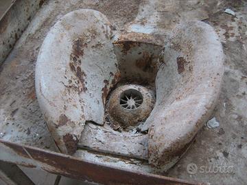 Forgia per forgiatura