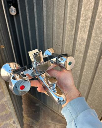 Miscelatore rubinetto per vasca o doccia