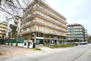 2 LOCALI A CESENATICO