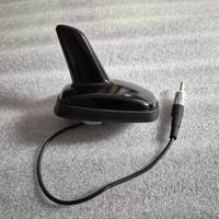 Antenna FM a pinna nero lucino con attacco din mas