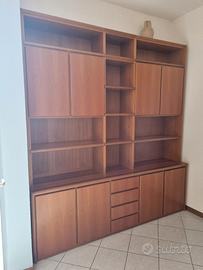 Splendida Parete Attrezzata / Libreria in Legno