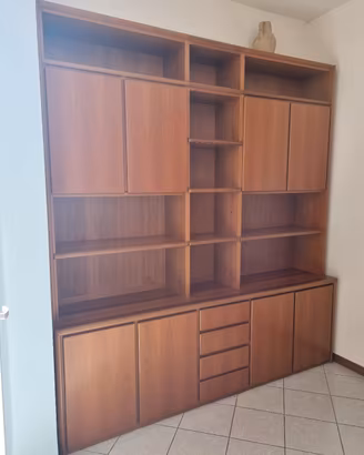 Splendida Parete Attrezzata / Libreria in Legno
