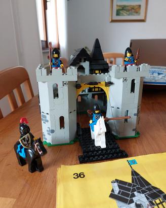 Lego Black Falcon's Fortress