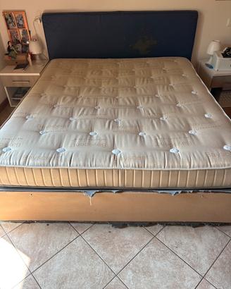 Letto a doghe e materasso