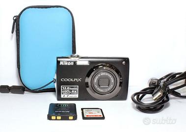 Nikon Coolpix S3000 fotocamera funzionane testata