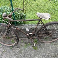 Bici epoca bacchetta Ferrari Piacenza e panettiere