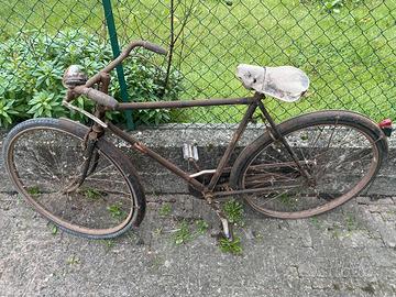 Bici epoca bacchetta Ferrari Piacenza e panettiere