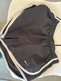 Calzoncini tennis donna Nike