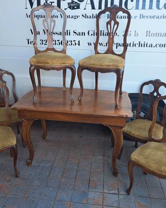 tavolo in noce con sedie