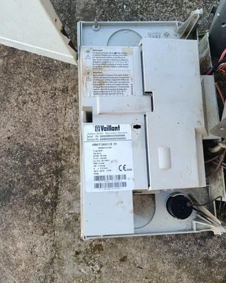 caldaia Vaillant per pezzi di ricambio 
