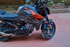 KTM 990 DUKE